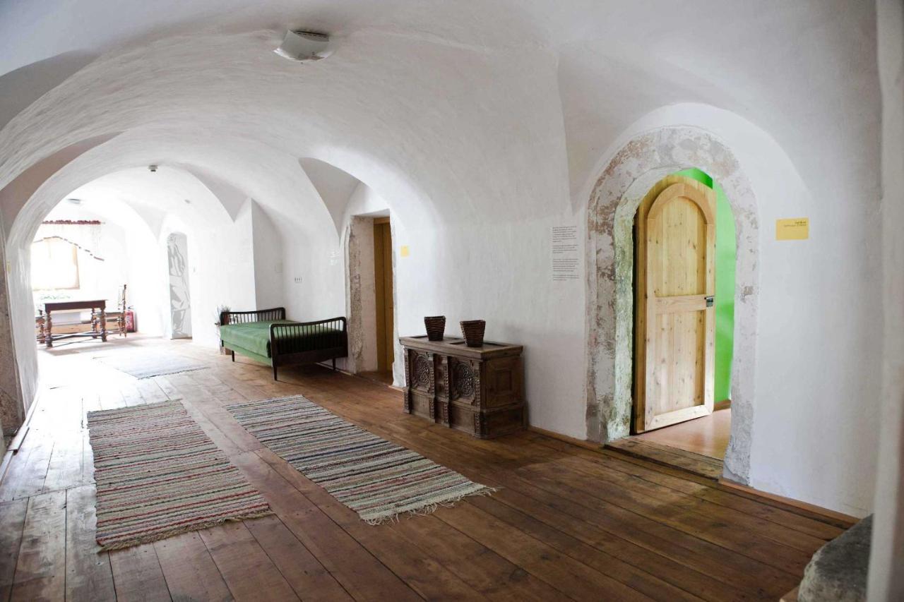 Romedihof Backpacker Hostel Karrösten エクステリア 写真