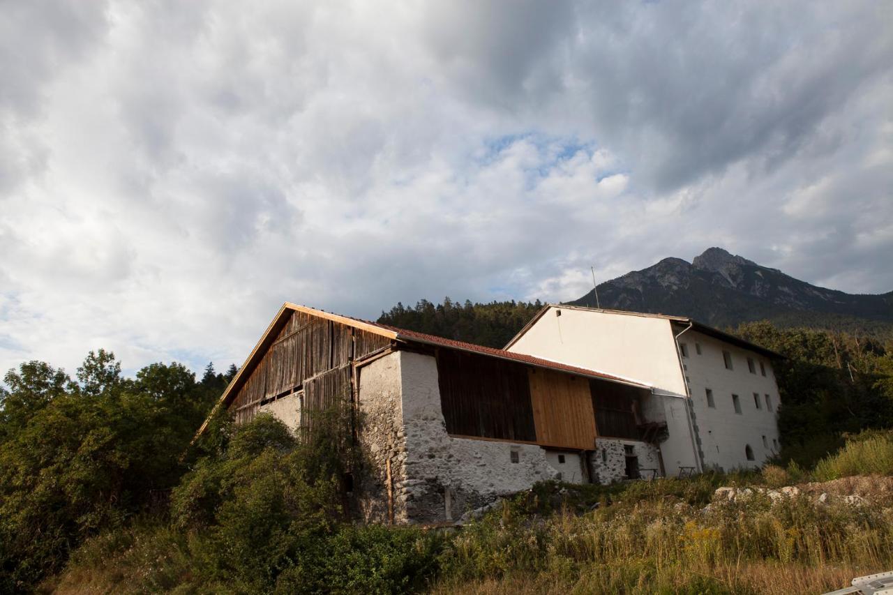 Romedihof Backpacker Hostel Karrösten エクステリア 写真